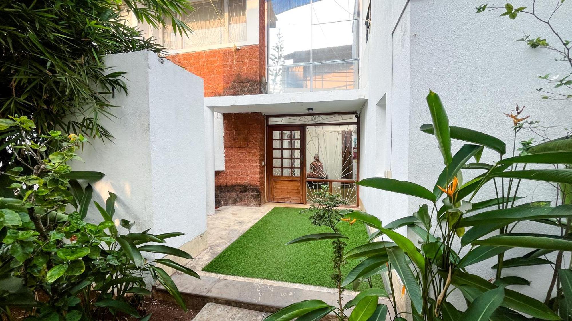 Villa M - Solitude 2 Candolim Goa 3Bhk, Pool Facing, Near Beach, Free Breakfast, Free Wifi And Prime Location Bagian luar foto