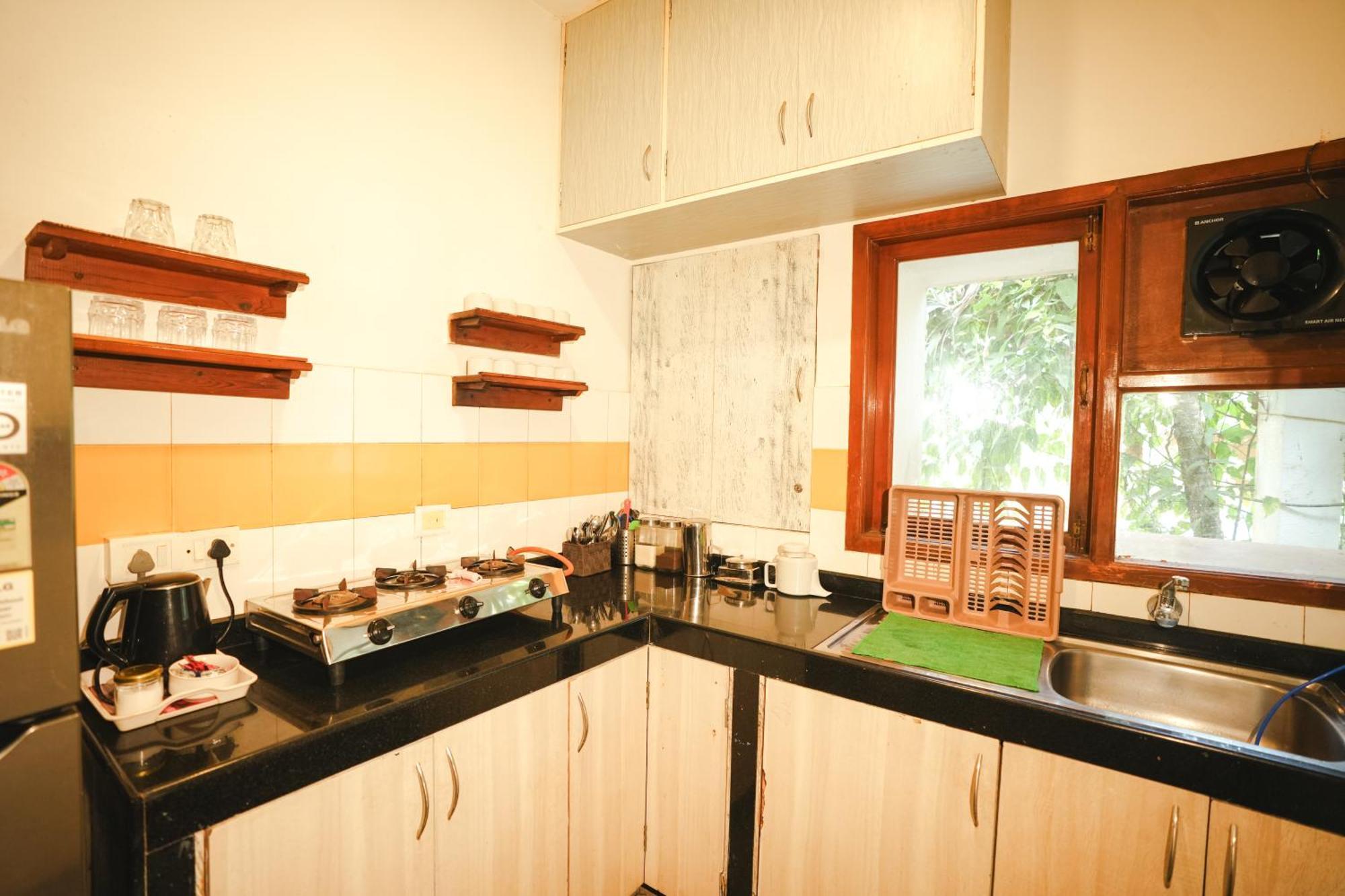 Villa M - Solitude 2 Candolim Goa 3Bhk, Pool Facing, Near Beach, Free Breakfast, Free Wifi And Prime Location Bagian luar foto
