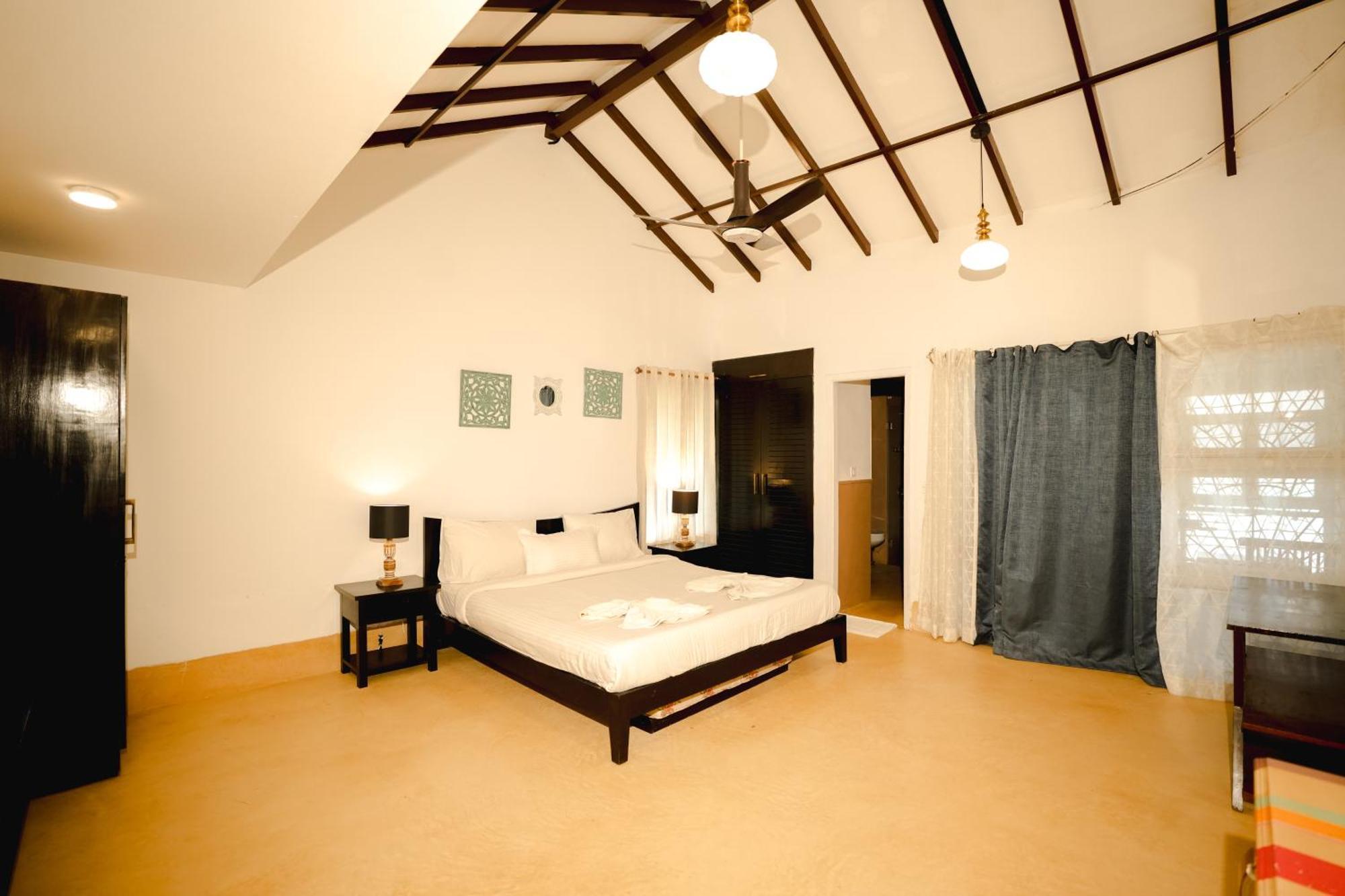 Villa M - Solitude 2 Candolim Goa 3Bhk, Pool Facing, Near Beach, Free Breakfast, Free Wifi And Prime Location Bagian luar foto