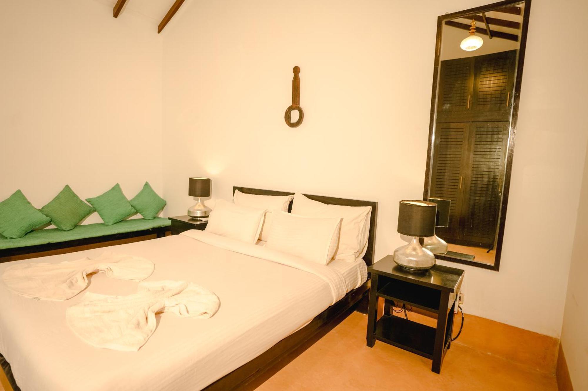 Villa M - Solitude 2 Candolim Goa 3Bhk, Pool Facing, Near Beach, Free Breakfast, Free Wifi And Prime Location Bagian luar foto