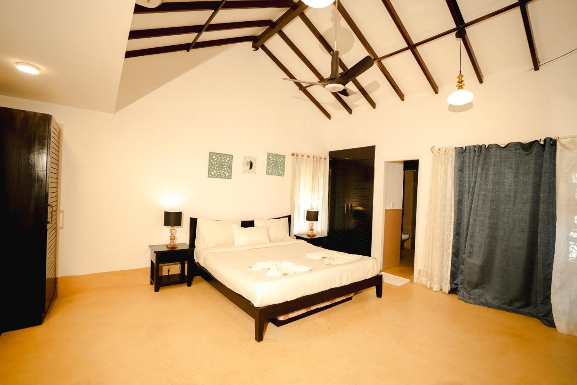 Villa M - Solitude 2 Candolim Goa 3Bhk, Pool Facing, Near Beach, Free Breakfast, Free Wifi And Prime Location Bagian luar foto