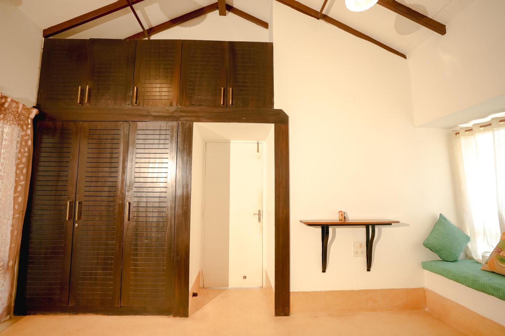 Villa M - Solitude 2 Candolim Goa 3Bhk, Pool Facing, Near Beach, Free Breakfast, Free Wifi And Prime Location Bagian luar foto
