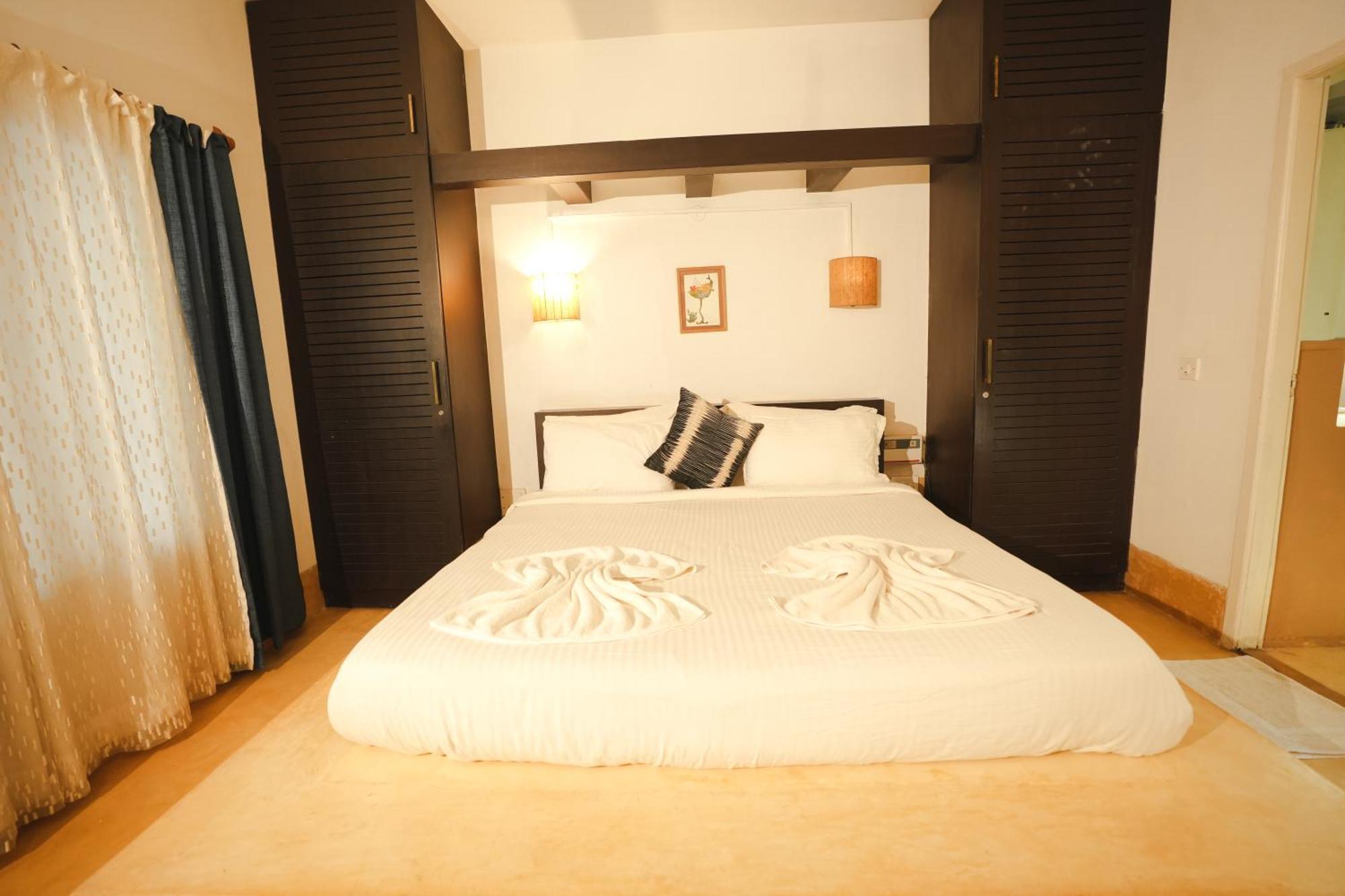 Villa M - Solitude 2 Candolim Goa 3Bhk, Pool Facing, Near Beach, Free Breakfast, Free Wifi And Prime Location Bagian luar foto