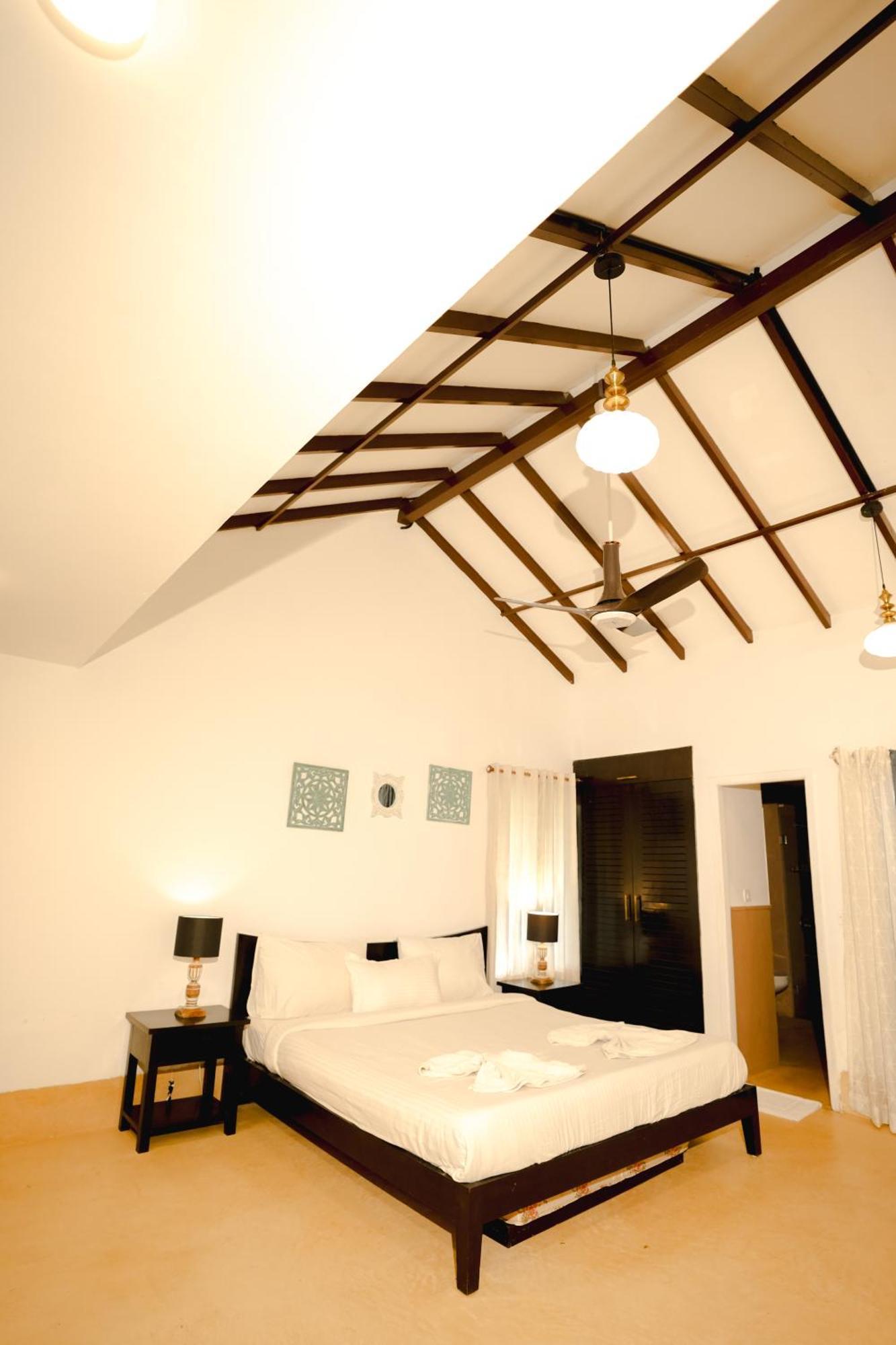 Villa M - Solitude 2 Candolim Goa 3Bhk, Pool Facing, Near Beach, Free Breakfast, Free Wifi And Prime Location Bagian luar foto