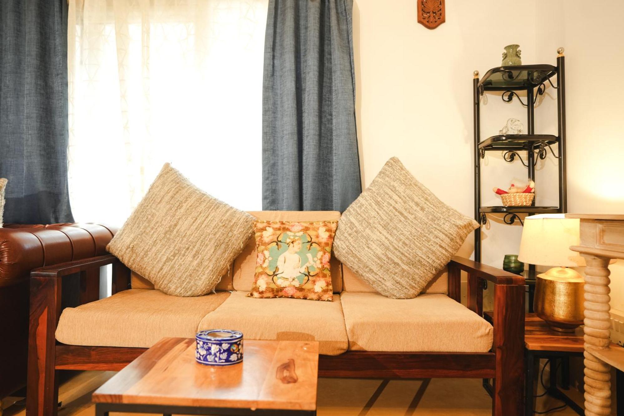 Villa M - Solitude 2 Candolim Goa 3Bhk, Pool Facing, Near Beach, Free Breakfast, Free Wifi And Prime Location Bagian luar foto